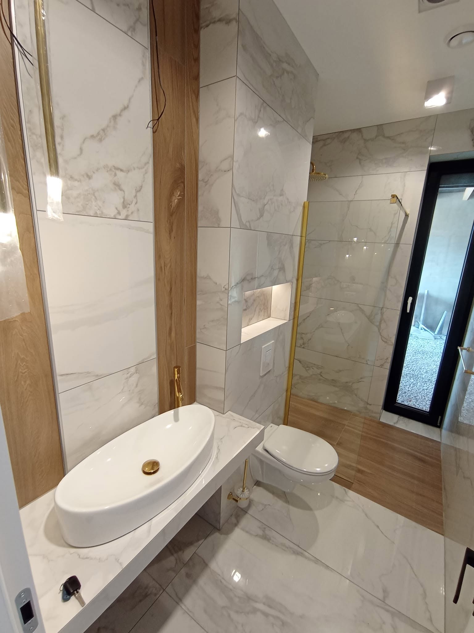 Dokončovacie murárske práce v interiéri domu